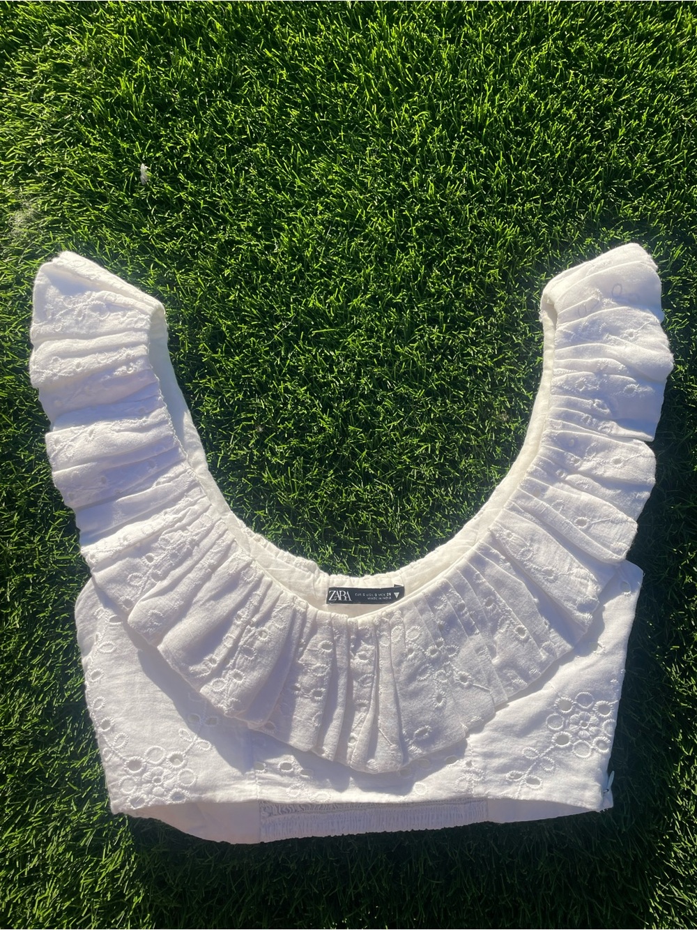Zara White Eyelet Ruffle Scoop Crop Top